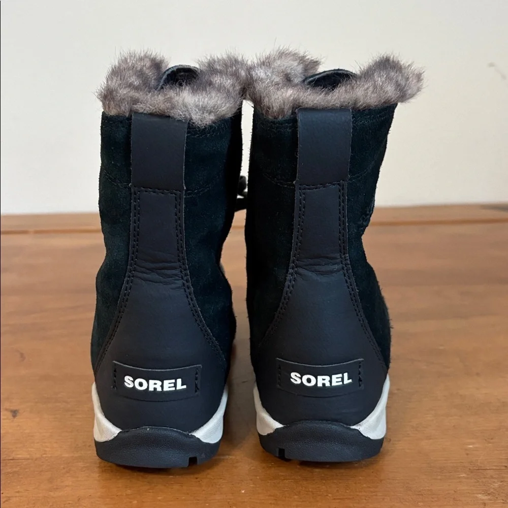 Sorel Whitney Suede Boots with Faux Fur Trim Size 3